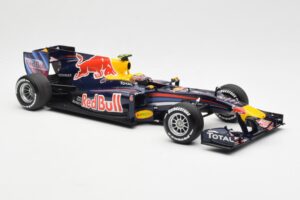 Red Bull Racing Renault RB6 #6 M. Webber F1 2010 Minichamps 1:18 110100006 Metall - pilt 4/6