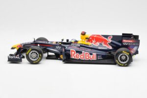 Red Bull Racing Renault RB6 #5 S. Vettel F1 World Champion 2010 Minichamps 1:18 110100005 Metall - pilt 3/6