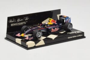 Red Bull Racing Renault RB5 #15 S. Vettel Showcar 2009 Minichamps 1:43 400090085 Metall - pilt 2/5