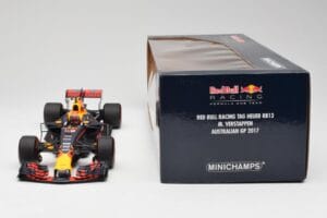 Red Bull Racing RB13 Tag Heuer #33 M. Verstappen Australian GP 2017 Minichamps 1:18 110170033 Vaik - pilt 6/7