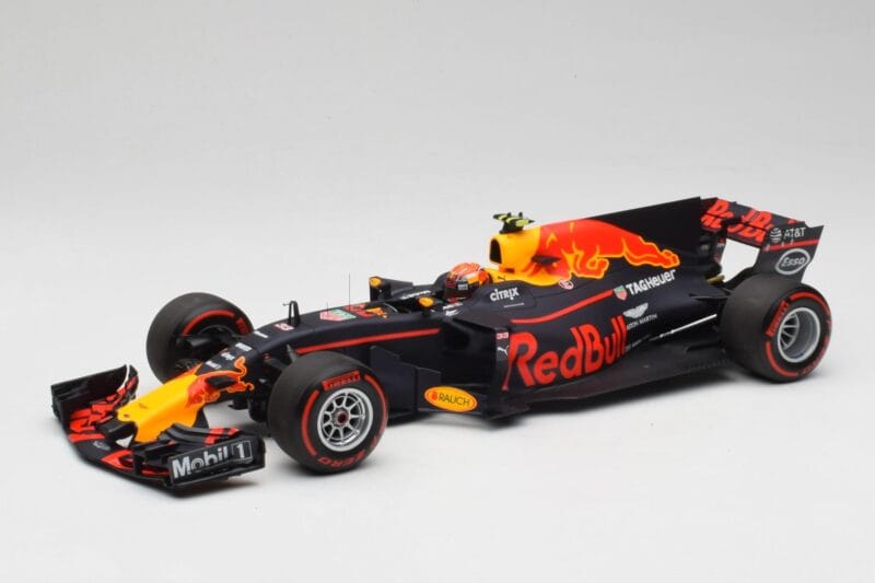 Red Bull Racing RB13 Tag Heuer #33 M. Verstappen Australian GP 2017 Minichamps 1:18 110170033 Vaik