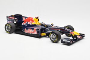 Red Bull Racing Renault RB7 #1 S. Vettel F1 World Champion Showcar 2011 Minichamps 1:18 113110271 Metall - pilt 4/6