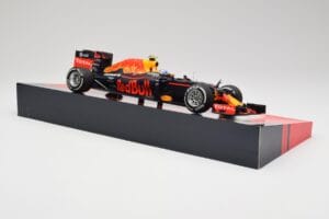 Red Bull RB12 #33 M. Verstappen Spain GP Winner 2016 Minichamps 1:18 147160533 Metall - pilt 4/6