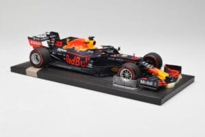 Red Bull RB15 #33 M. Verstappen Brazil GP Winner 2019 Minichamps 1:18 113191933 Metall - pilt 4/7