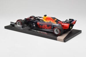 Red Bull RB15 #33 M. Verstappen Brazil GP Winner 2019 Minichamps 1:18 113191933 Metall - pilt 5/7