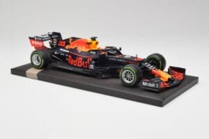 Red Bull RB15 #33 M. Verstappen German GP Winner Wet 2019 Minichamps 1:18 113191133 Metall - pilt 4/7