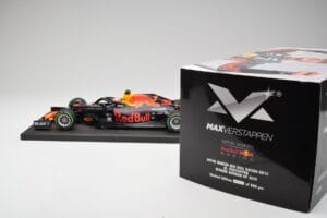 Red Bull RB15 #33 M. Verstappen German GP Winner Wet 2019 Minichamps 1:18 113191133 Metall - pilt 7/7