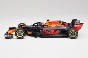 Red Bull RB15 #10 P. Gasly F1 2019 Minichamps 1:18 110190010 Metall - pilt 3/7