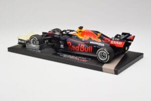 Red Bull RB16 #33 M. Verstappen Abu Dhabi GP Winner 2020 Minichamps 1:18 113201733 Metall - pilt 5/6