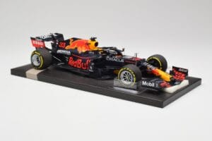 Red Bull RB16B #33 M. Verstappen France GP Winner 2021 Minichamps 1:18 113210833 Metall - pilt 4/7