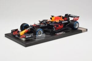 Red Bull RB16B #33 M. Verstappen Belgian GP 2021 Winner Minichamps 1:18 113211333 Vaik - pilt 2/7