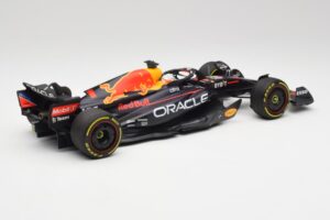 Red Bull RB18 #1 M. Verstappen France GP Winner 2022 Minichamps 1:18 110221201 Metall - pilt 2/7
