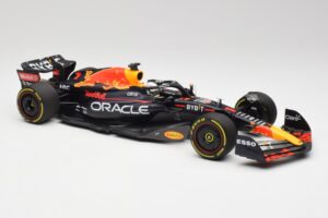 Red Bull RB18 #1 M. Verstappen France GP Winner 2022 Minichamps 1:18 110221201 Metall - pilt 4/7