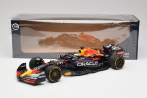 Red Bull RB18 #1 M. Verstappen France GP Winner 2022 Minichamps 1:18 110221201 Metall - pilt 6/7