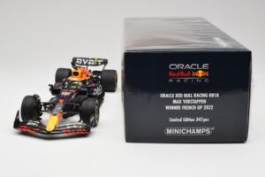 Red Bull RB18 #1 M. Verstappen France GP Winner 2022 Minichamps 1:18 110221201 Metall - pilt 7/7