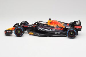 Red Bull RB18 #1 M. Verstappen Monaco GP 3rd Wet 2022 Minichamps 1:18 110220701 Metall - pilt 3/7