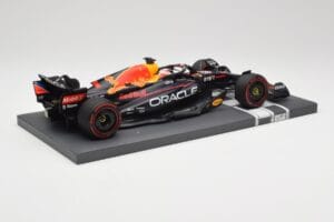 Red Bull RB18 Oracle #1 M. Verstappen Dutch GP 2022 Winner Minichamps 1:18 113221501 Vaik - pilt 3/7