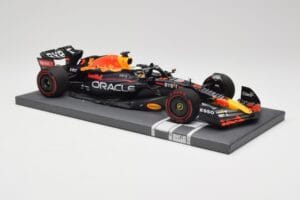 Red Bull RB18 Oracle #1 M. Verstappen Italian GP 2022 Winner Minichamps 1:18 113221601 Vaik - pilt 4/7