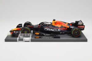 Red Bull RB18 #1 M. Verstappen Emilia Romagna GP 2022 Winner Minichamps 1:18 113220401 Vaik