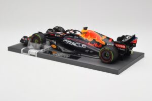 Red Bull RB18 #1 M. Verstappen Emilia Romagna GP 2022 Winner Minichamps 1:18 113220401 Vaik - pilt 5/7