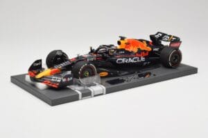 Red Bull RB18 #1 M. Verstappen Miami GP 2022 Winner Minichamps 1:18 113220301 Vaik - pilt 2/7