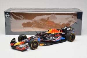 Red Bull RB19 #1 M. Verstappen Austin GP Winner 2023 Minichamps 1:18 110231901 Metall - pilt 6/6