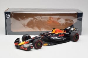 Red Bull RB19 #1 M. Verstappen Qatar Sprint Race 2nd WC 2023 Minichamps 1:18 110231801 Metall - pilt 6/6