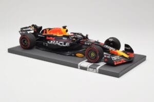 Red Bull RB19 Oracle #1 M. Verstappen Australian GP 2023 Winner Minichamps 1:18 113230301 Vaik - pilt 4/7