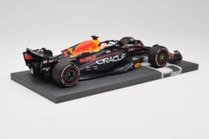 Red Bull RB19 Oracle #1 M. Verstappen Bahrain GP 2023 Winner Minichamps 1:18 113230201 Vaik - pilt 3/7