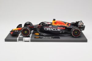 Red Bull RB19 Oracle #1 M. Verstappen Bahrain GP 2023 Winner Minichamps 1:18 113230201 Vaik
