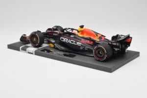 Red Bull RB19 Oracle #1 M. Verstappen Bahrain GP 2023 Winner Minichamps 1:18 113230201 Vaik - pilt 5/7