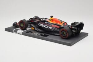 Red Bull RB19 Oracle #1 M. Verstappen British GP 2023 Winner Minichamps 1:18 113231101 Vaik - pilt 5/7