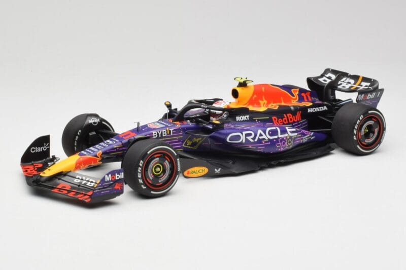 Red Bull RB19 #11 S. Perez Las Vegas GP 3rd 2023 Minichamps 1:18 110232211 Metall