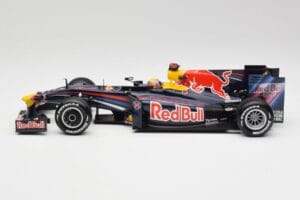 Red Bull RB3 #2 M. Webber F1 2007 Minichamps 1:18 110110272 Metall - pilt 3/6