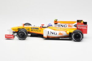 Renault F1 Team R29 #10 R. Grosjean F1 2009 Minichamps 1:18 150090108 Metall - pilt 3/6