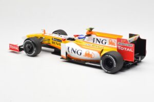 Renault F1 Team R29 #10 R. Grosjean F1 2009 Minichamps 1:18 150090108 Metall - pilt 5/6