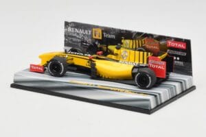 Renault R30 #11 R. Kubica Race Car 2010 Minichamps 1:43 403100081 Metall - pilt 3/6