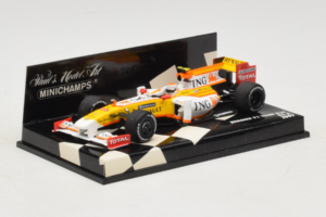 Renault R29 #8 N. Piquet Jr. F1 2009 Minichamps 1:43 400090008 Metall - pilt 2/5