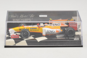 Renault R29 #8 N. Piquet Jr. F1 2009 Minichamps 1:43 400090008 Metall - pilt 4/5
