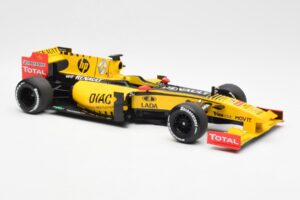 Renault R30 R. Kubica / V. Petrov F1 Showcar 2010 Minichamps 1:18 7711428831 Metall - pilt 4/6