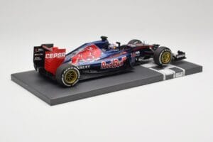Scuderia Toro Rosso STR10 Renault #33 M. Verstappen Australian GP 2015 Minichamps 1:18 117150033 Vaik - pilt 3/7