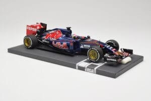 Scuderia Toro Rosso STR10 Renault #33 M. Verstappen Australian GP 2015 Minichamps 1:18 117150033 Vaik - pilt 4/7