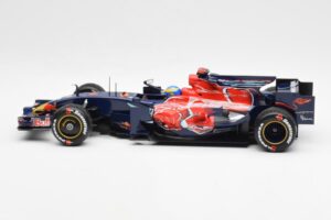 Scuderia Toro Rosso STR3 #11 S. Bourdais F1 2008 Minichamps 1:18 150080014 Metall - pilt 3/6