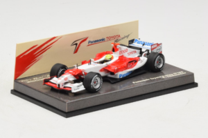 Toyota TF105 #17 R. Schumacher Panasonic Toyota Racing F1 2005 Minichamps 1:43 AM58296 Metall - pilt 2/5