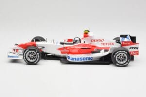 Toyota TF107 #12 J. Trulli F1 Launch Livery 2007 Minichamps 1:18 AM601321 Metall - pilt 3/6
