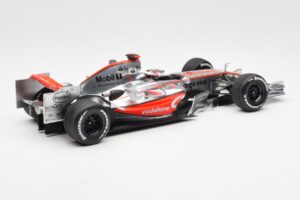 McLaren MP4-22 Mercedes #1 F. Alonso Showcar 2007 Minichamps 1:18 533071871 Metall - pilt 2/6