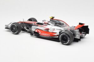 McLaren MP4-23 Mercedes #23 H. Kovalainen 2008 Minichamps 1:18 530081823 Metall - pilt 5/6