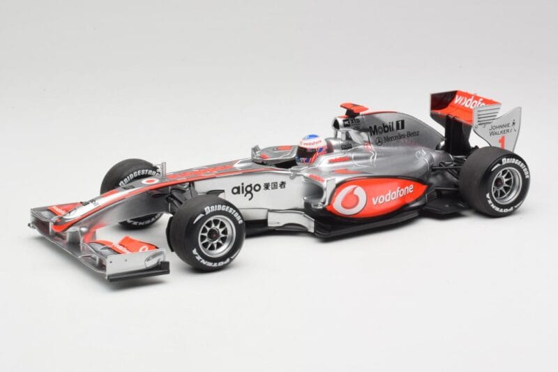 McLaren MP4-25 Vodafone #1 J. Button F1 2010 Minichamps 1:18 530101871-R1 Metall
