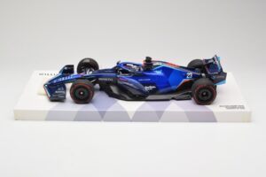 Williams FW44 Mercedes #23 A. Albon Bahrain GP 2022 Case Edition Minichamps 1:18 147220123 Vaik
