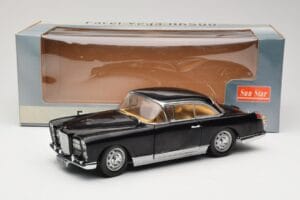 Facel Vega HK500 Must Sun Star 1:18 3751 Metall - pilt 8/8